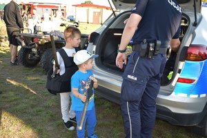 Policjanci w czasie spotkań z cyklu &quot;Zwariowane Blokowiska&quot;