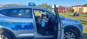 Policjanci w czasie spotkań z cyklu &quot;Zwariowane Blokowiska&quot;