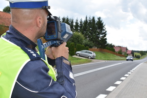 policjanci w czasie działań PRĘDKOŚĆ