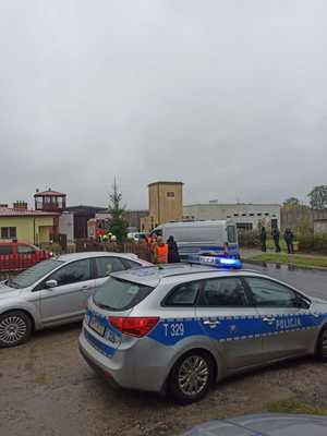 uczestnicy ćwiczeń obronnych w ZK Kamińsk