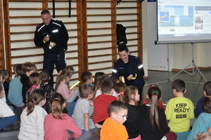 odblaskowe spotkanie w SP nr 4 w Bartoszycach