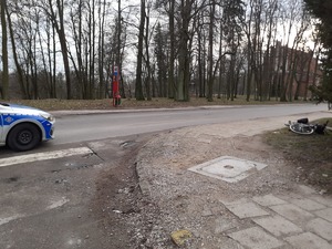 miejsce zdarzenia drogowego na ul. Nowowiejskiego w Bartoszycach