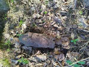 granat moździerzowy odnaleziony w lesie w okolicy Paustr
