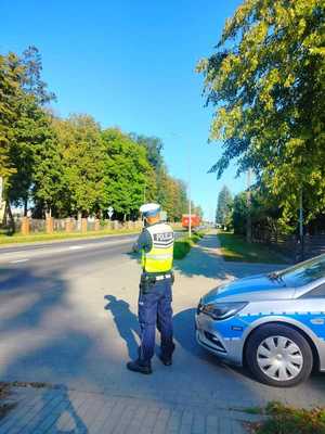 policjanci podczas działań &quot;Bezpieczna droga do szkoły&quot;