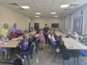 spotkanie w KPP w Bartoszycach z uczniami SP Żydowo