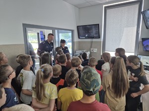 policjanci w czasie spotkań profilaktycznych
