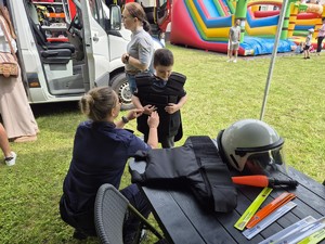 policjanci w czasie spotkań profilaktycznych