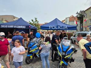policjanci w czasie spotkań profilaktycznych