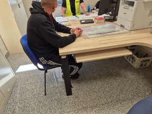 27-latek w trakcie przesłuchania